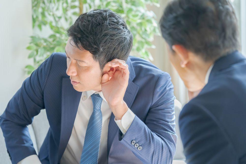 矯正中は滑舌は悪くなる？装置ごとの影響や慣れるまでの期間、改善方法を解説します